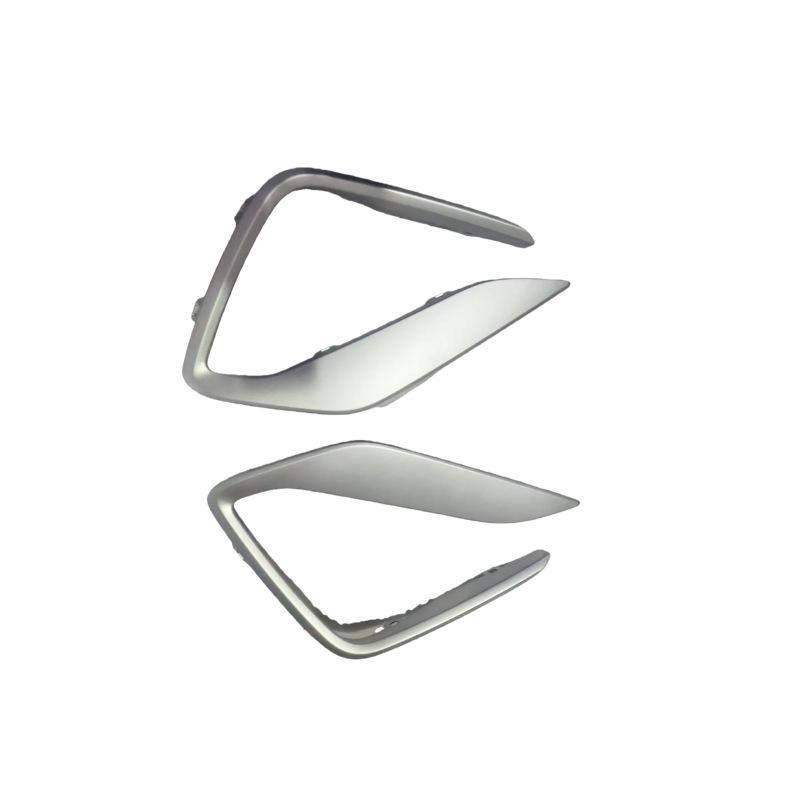 2022 Tiguan PA Fog Light Frame: Front Bumper Low Trim with Bright Strip (No Hole)