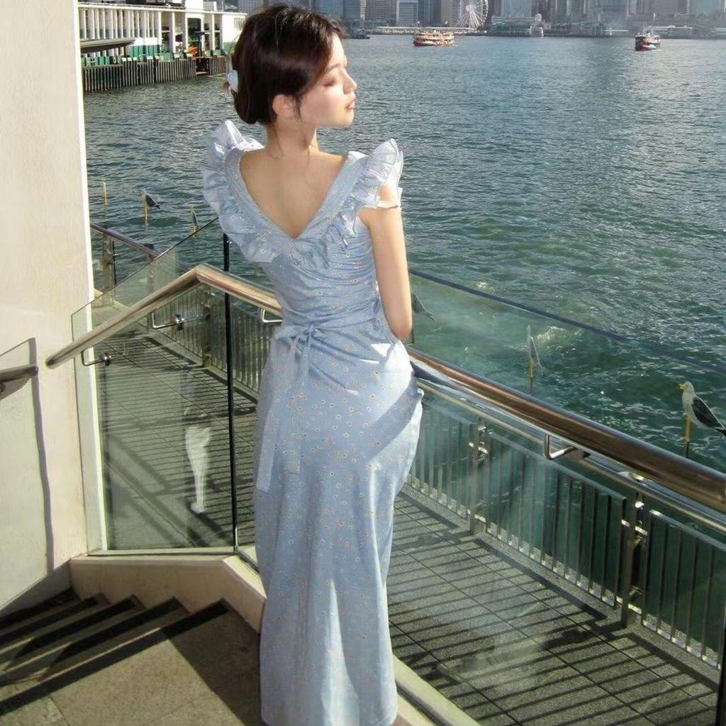 Liebling Französischer V-Ausschnitt Blumenrüschenkleid - Sommer 2025 Urlaubsstil