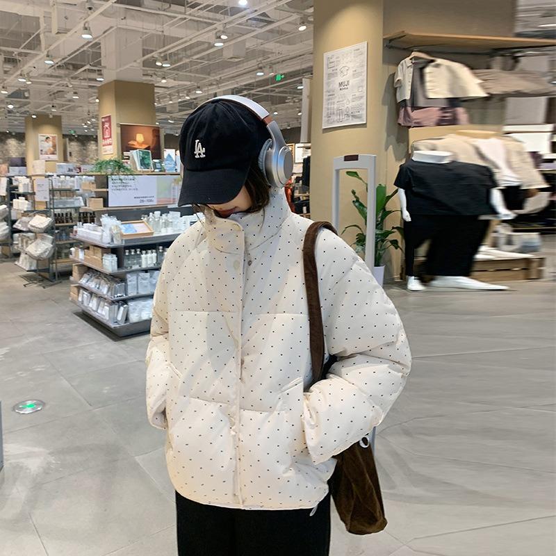 Nischen-Polka-Dot-Daunen-Baumwolljacke für Damen, kurz, Winter, neu, vielseitig, süß, kleine Baumwolljacke