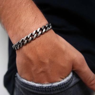 Bracelets Chaîne Cubaine Rétro pour Hommes, Bracelet Vintage Antique en Acier Inoxydable Maillons Curb Dome, Cadeaux Bijoux Stylés Rock Punk