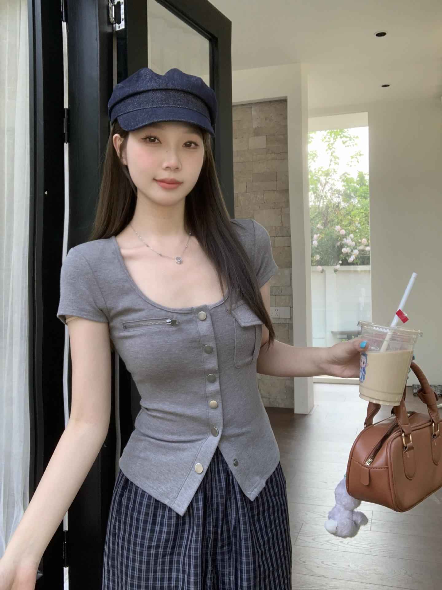 

Plus Size Women s Summer Waist-Cinched U-Neck Short-Sleeve T-Shirt 4XL сірий колір