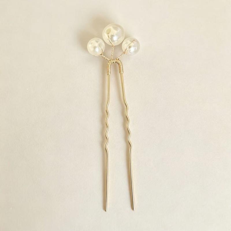 Korean Style Bridal Headdress: White Seashell Petals & Pearl Crystal Hairpin