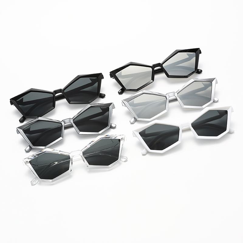New Halloween Polygonal Glasses Women Y2K Punk Fashion Trend Street Pography Sunglasses Men in Black and White Color