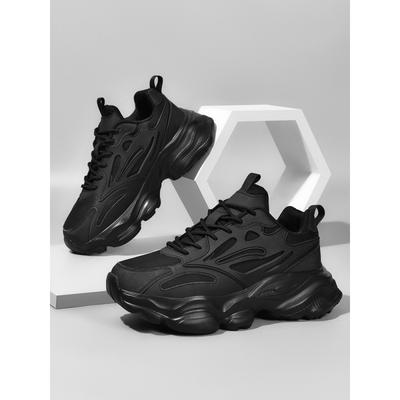 Zapatillas nuevas de talla grande con suela blanda para primavera y verano, zapatos de hombre resistentes al desgaste, zapatos casuales de plataforma negros, zapatos de malla para papá