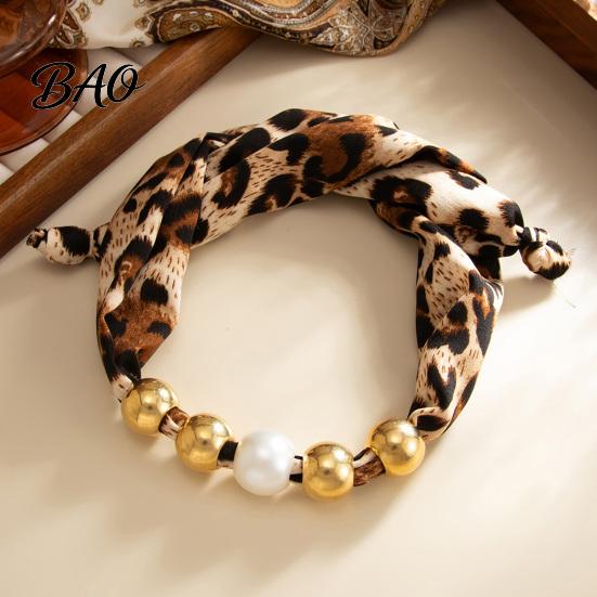 Autumn Winter Fashion Accessory Leopard Print Scarf Choker, Fabric Necklace with Faux Pearl Metallic Beads, Elegant Adjustable Velvet Choker