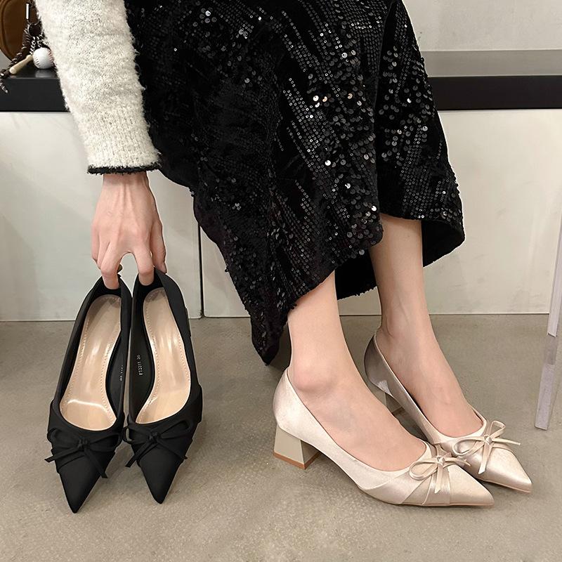 Pointed Satin French Small Single Shoes Women's Shoes 2025 New Spring and Autumn Bow Black Commuter Ladyshoes Niche Women