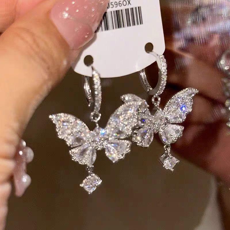 Серьги-бабочки с блестящими бриллиантами, женский нишевый дизайн, высококлассный темперамент, универсальные серьги, персонализированные изысканные серьги
