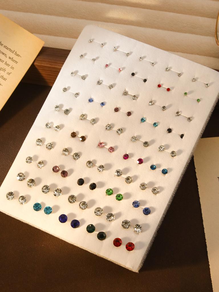 Wykwintne Kolorowe Cyrkonie Modne Kolorowe Kolczyki Studenty Zatyczki do Uszu Proste Kolczyki Kolczyki Patyczki 50 Par Mieszane