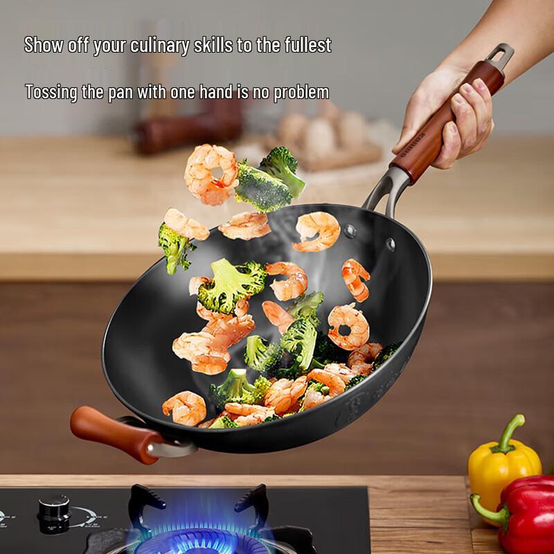 Oumeida Cast Iron Wok with Lid
