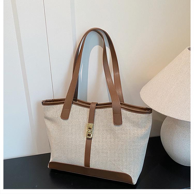 Women's Large Capacity Fashionable Crossbody & Tote Bag for Street Shopping and Commuting