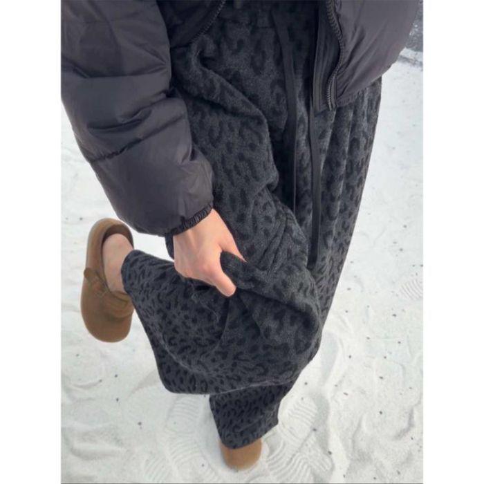 Black & Gray Leopard Print High-Waisted Wide-Leg Pants for Women - Autumn/Winter 2025, Petite, Casual, Plush Style M