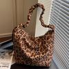 Leopard Print Large-capacity Bag Women's Autumn New Fashionable Retro Shoulder Bag Student Class Commuter Bag