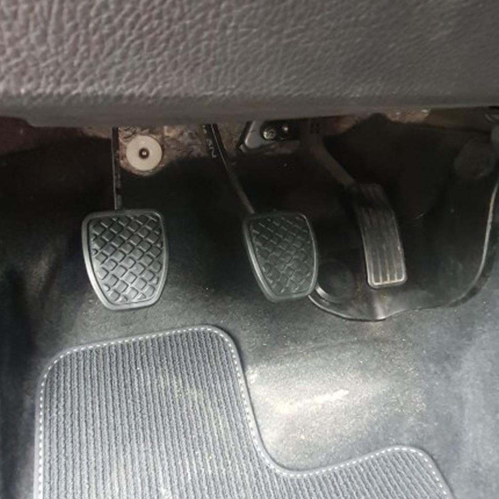 2x Bremse Kupplung Fußpedal Pad Abdeckung Rutschfeste Gummi Für Subaru Forester IMPREZA Legacy Outback WRX Auto Zubehör 36015-GA111