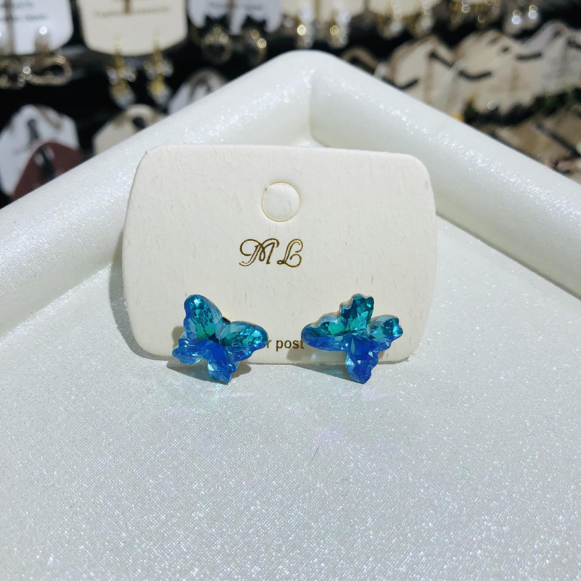 

Маленькие серьги-гвоздики с цирконами в виде бабочек для женщин и девочек Y2K, милые, изысканные, блестящие, кристальные, personality, модные, аксессуары для ушей синий