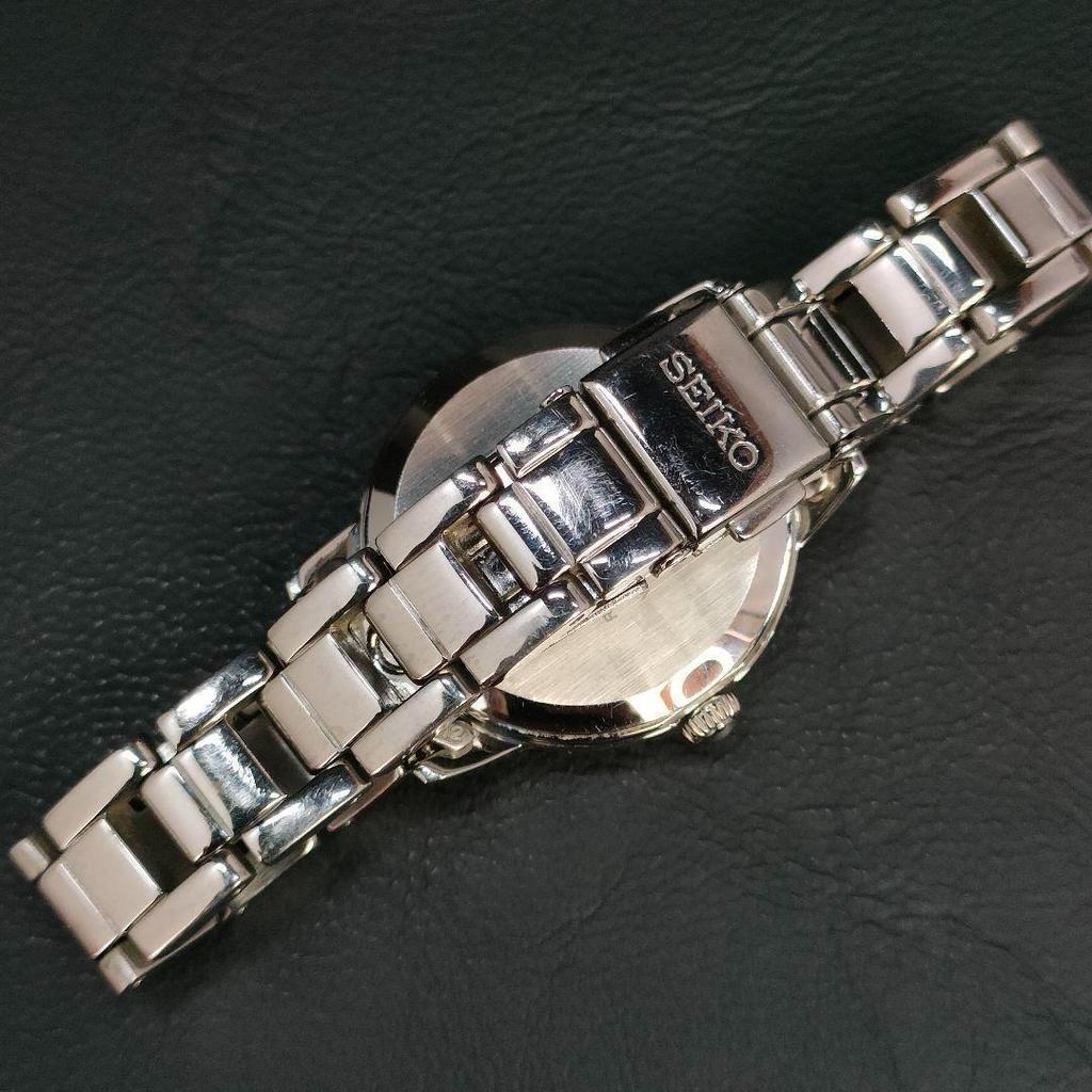 [USED] Seiko Tissé Solar Watch In White, Blue, and Silver