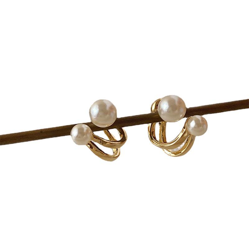 2023 Trendy Niche Pearl Hook Earrings: Luxurious, Versatile Two-Band Design for Women