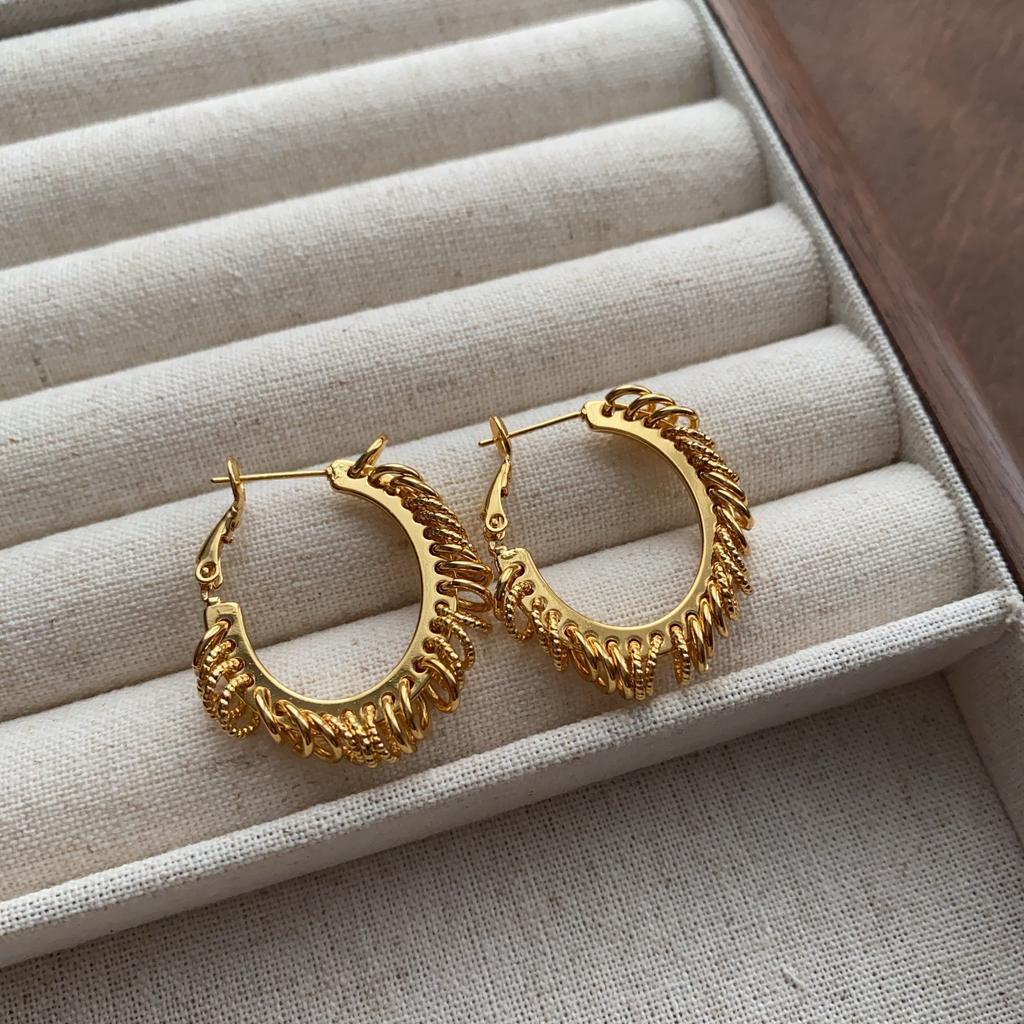 Round Geometric Classic Earrings Light Luxury Fashion Smooth Polished Earrings Exquisite Retro Niche High-end Versatile Earrings