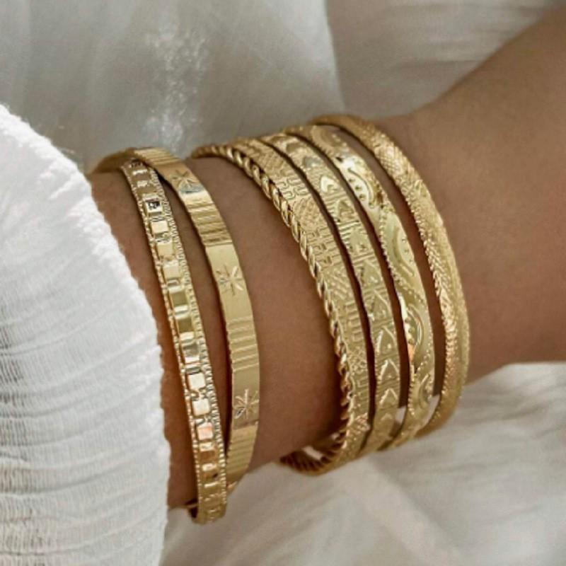 Vintage Elegantes Florales Design Goldfarbe Metall Breites Armreif Armbänder Set Für Frauen Strandparty Date Tägliche Kleidung Schmuck Geschenk 2026