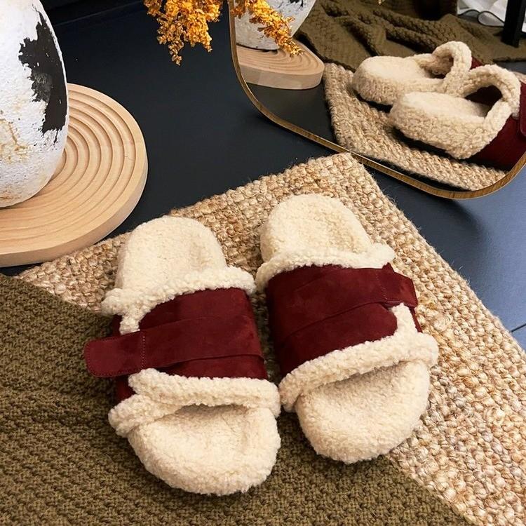 Fashion Fashion Slippers Women Thick Bottom Belted Slip-On Shoes High-End Feeling New 2025 Style Rubber Surface Fashionable