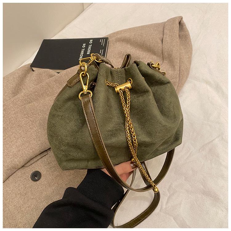 Ретро-зимняя женская сумка-ведро с эффектом инея 2024 года — модная и универсальная. зелёный