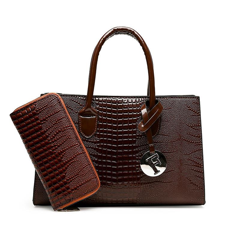 

Винтажная женская сумка из крокодиловой кожи, классическая женская сумка через плечо, сумка для мамы, модная сумка через плечо из мягкой кожи, металлическая отделка