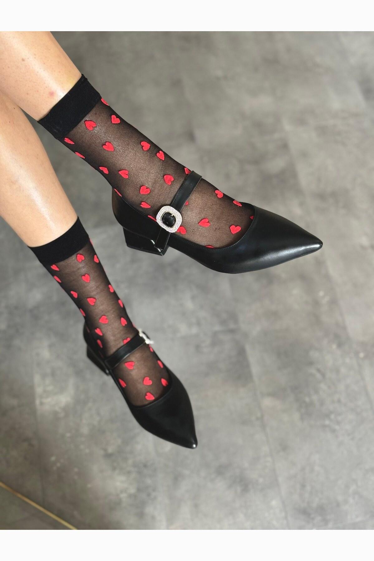 

Женские модные стильные туфли на низком каблуке с каменным шлемом специального дизайна 36