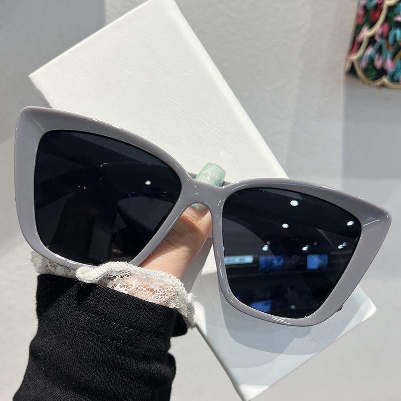 Trendy Cat Eye Sunglasses for Women/Men Retro Square Sun Glasses New UV400 Protection Eyewear Summer Shades Fashion Glasses