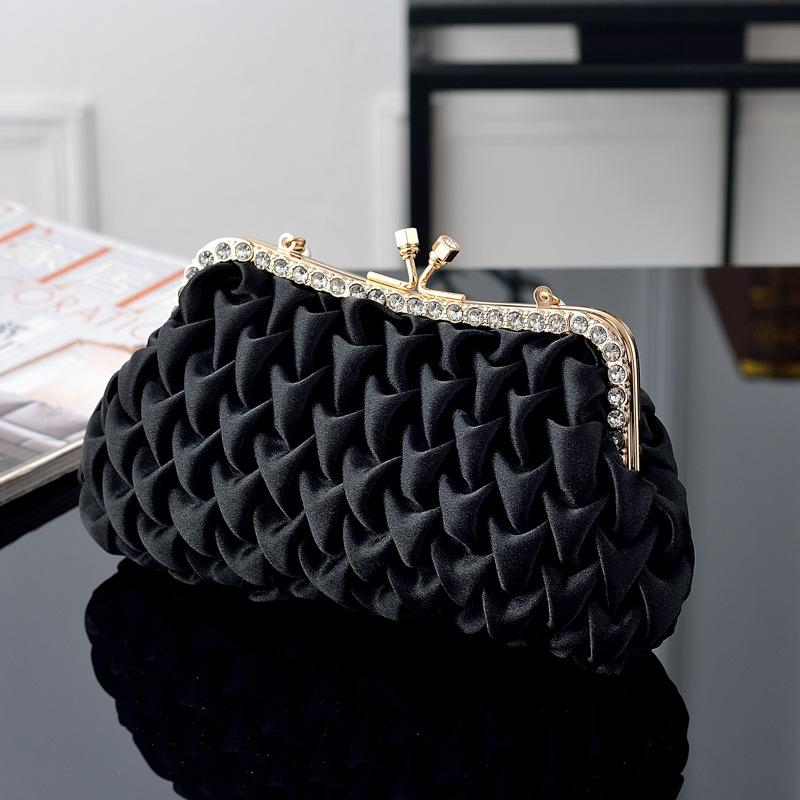 New fashion satin evening bag, dinner bag, cheongsam bag, oblique span bag, dress bag, banquet cheongsam bag.
