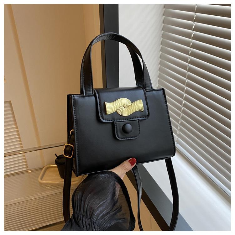 Textured handbag solid color casual small bag women's bag 2025 new fashion shoulder messenger small square bag