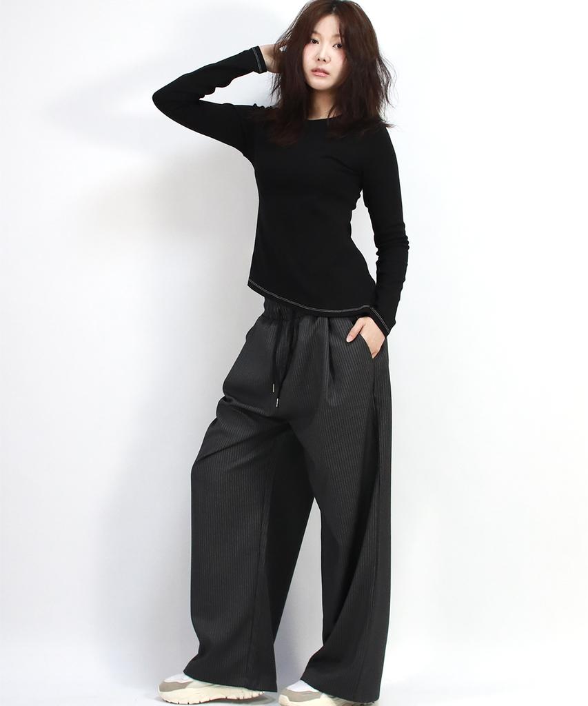 Deumakeu Pin Stripe Slacks Semi-Wide One-Tuck Pants