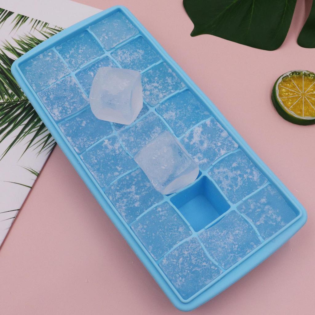 Silicone Ice Tray with Lid - 21 Compartment Fresh-Keeping Box for Cocktail Ice Cubes