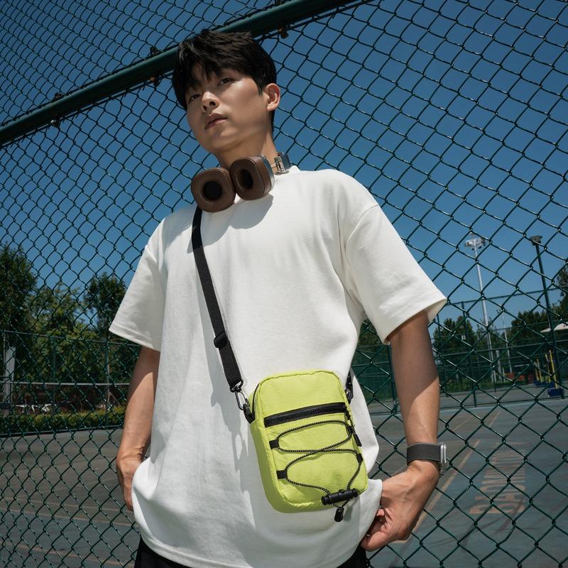 Nylontuchbeutel Damen Sommer neue Mode Nische Umhängetasche Outdoor-Sportstil kleine quadratische Tasche