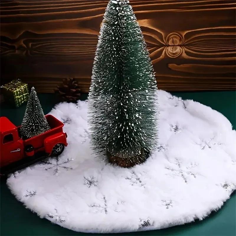 Christmas Tree Skirt 14.96 Inch White Faux Fur Plush Beaded Embroidered Merry Christmas New Year Home Holiday Decoration
