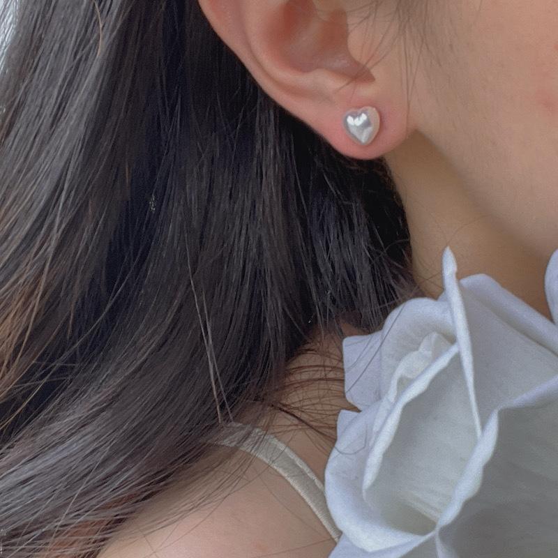 Heart-shaped Pearl Earrings for Women, Love Sweet Earrings Niche Design High-end Retro French Style