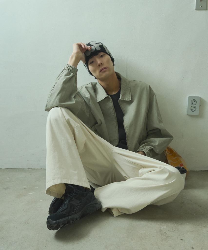 Black Moment Signature Washed Cotton Oversized Blouson [Gray]
