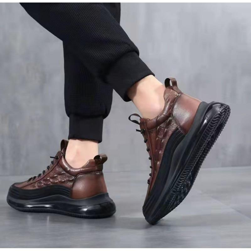 Fashion New Men's Sneakers 2025 Outdoor Spring Comfortable Casual Lace-up Sneakers Lightweight Breathable Men's Vulcanized Shoes