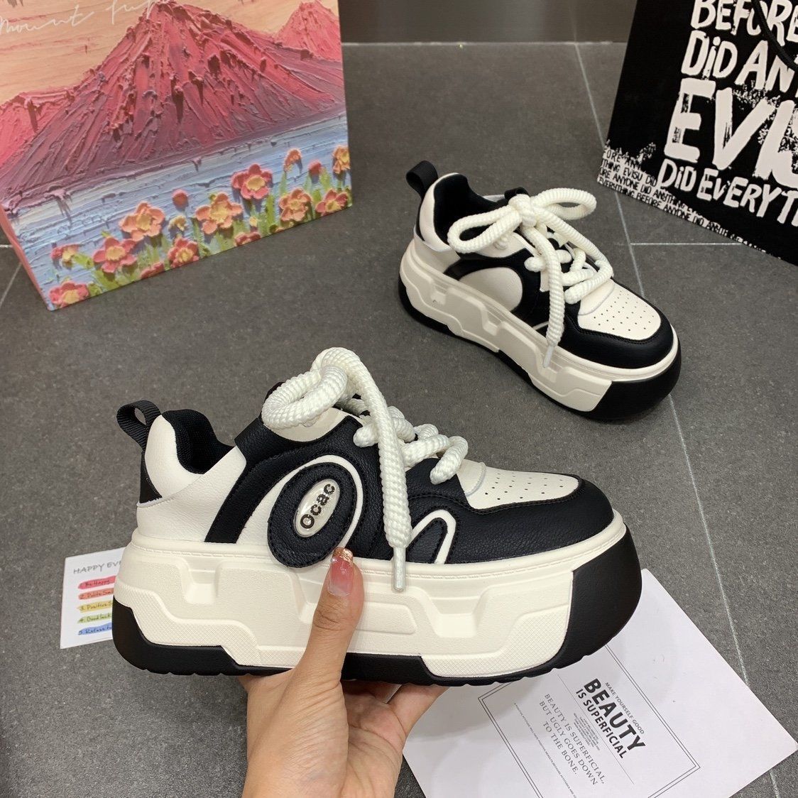 

Thick-soled small man, muffin-soled little white shoes, new breathable casual shoes in spring 2025, color matching niche board shoes tide 40 чёрный