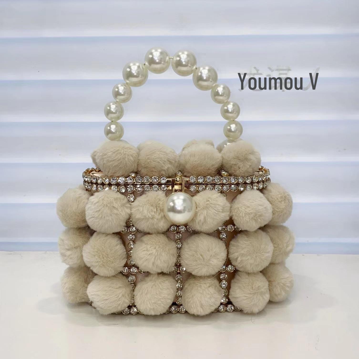 

Сумка-корзина из меха норки с перламутровым узором, стразами и плюшевой птичьей клеткой хаки