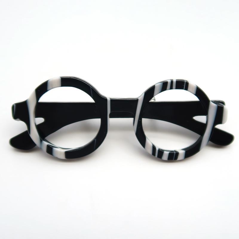 Yi'ai Bestseller: European-American Eyeglass-Shaped Acrylic Brooch - Unique Style Corsage Accessory