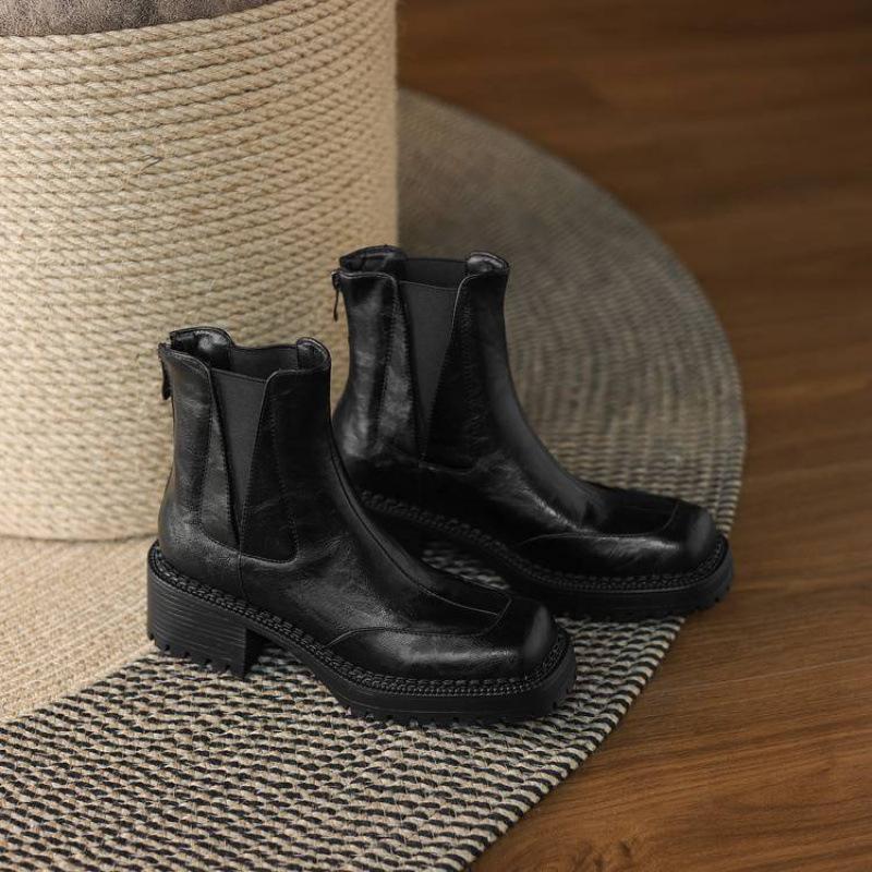 New women's large-size platform leather boots medium heel solid color square heel round head medium boots autumn and winter non-slip Martin boo