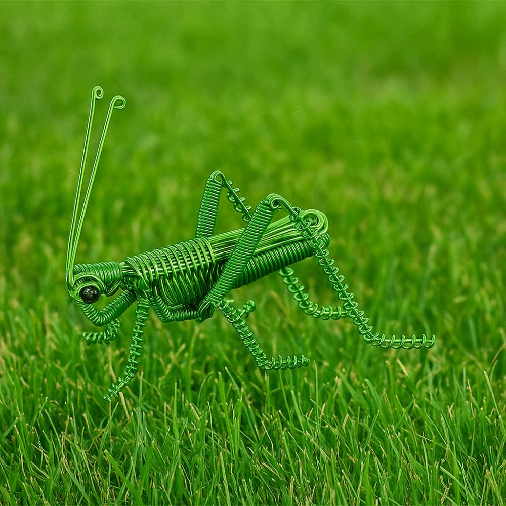 Handmade Ornaments Aluminium Wire Grasshopper Craft Lightweight Handicrafts Simulation Insect Statue Modern Style Home Decor