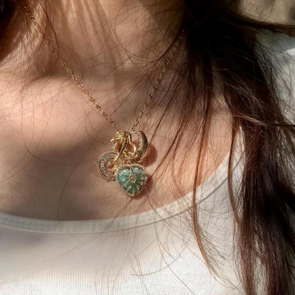 Vintage Exquisite Mint Green Pendant Necklaces Women Sunflower Heart Clavicle Chains Fashion Banquet Daily Wear Jewelry Gifts
