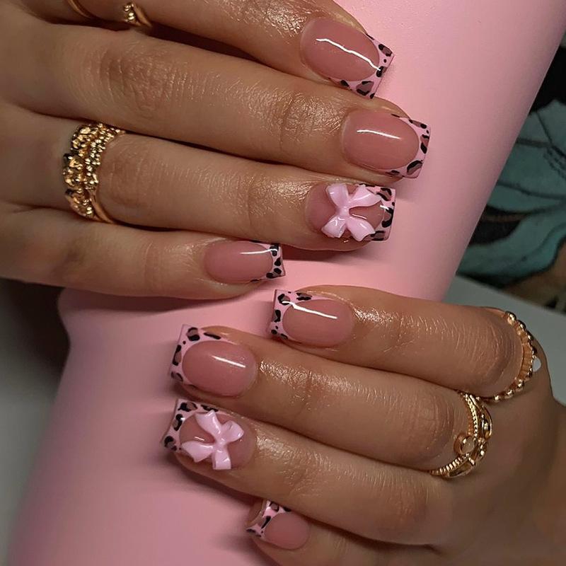 24Pcs Short Square Press On Nails White Rhinestone Flower French Tip Full Cover Reusable Fake Nail Tips