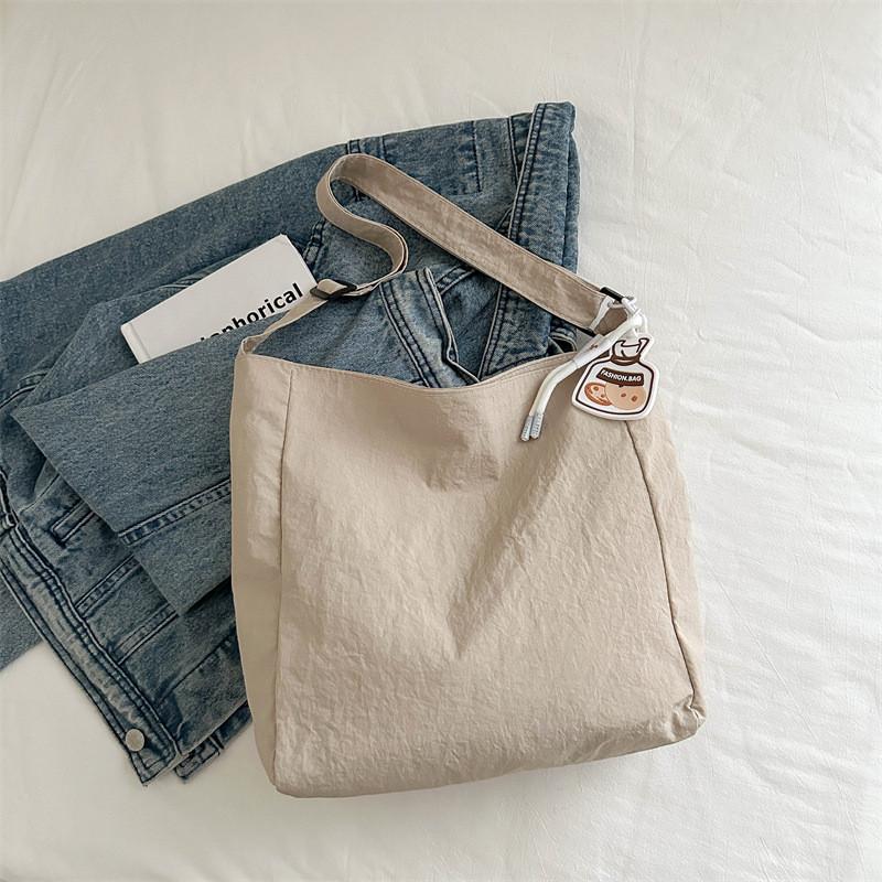 Trendy Korean Style Single Shoulder Tote Bag For Summer With Spacious Design And Soft Canvas Material