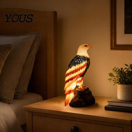Bald Eagle Sculpture Light American Flag Eagle-Shaped Lamp, 250th Anniversary Patriotic Desk Realistic Tabletop Feather Texture Lamp Bird Statue