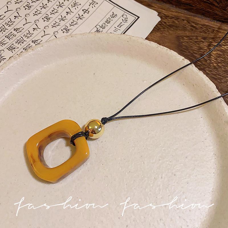 Colier Etnic Stil Ghioc de Stejar: Accesoriu de îmbrăcăminte unisex din bumbac și in țesut manual