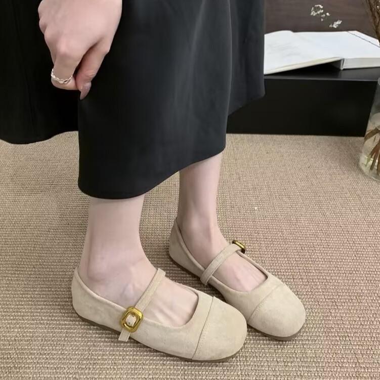 Fashion French ballet style round head shallow mouth flat sole shoes women's summer 2025 new versatile skirt Mary Jane shoes