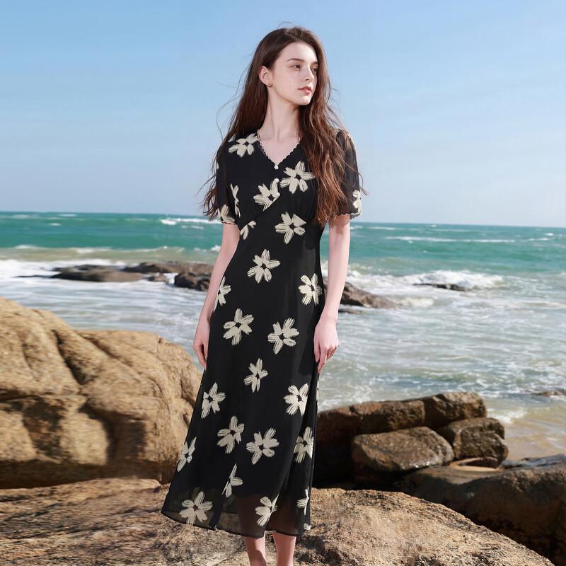 Sancai Plus Size V-Neck Floral A-Line Summer Dress