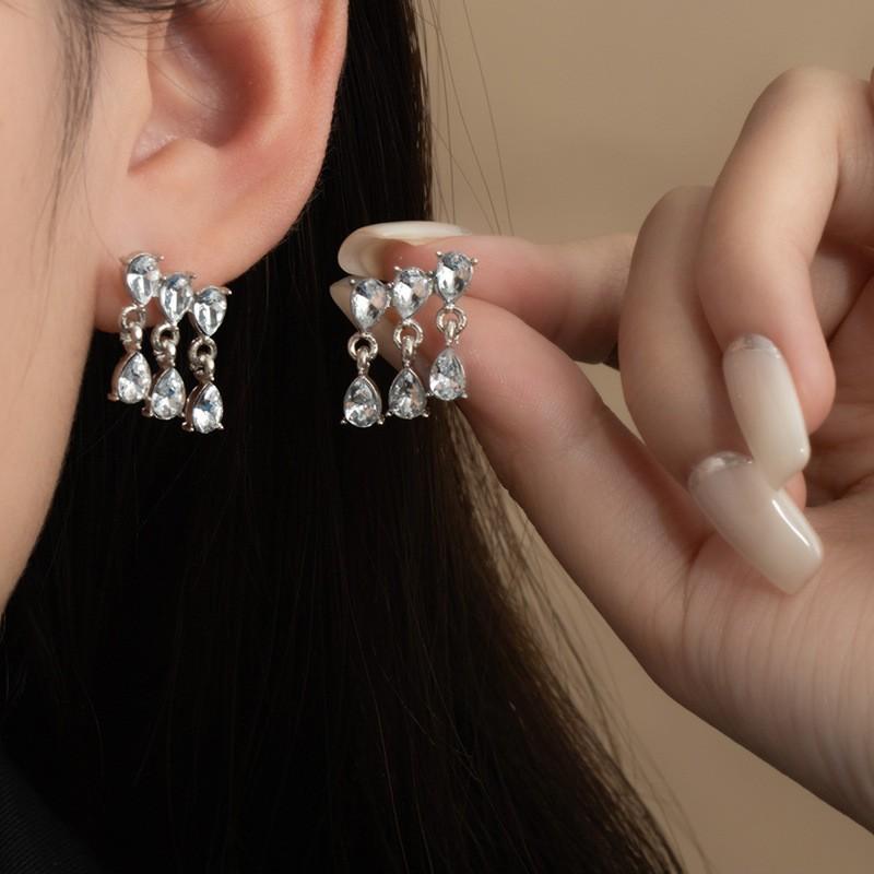 Super Flash Row Diamond Fashion Simple Double Row Water Drop Earrings High Sense Femininity Light Luxury Silver Needle Earrings Fashion Earrings