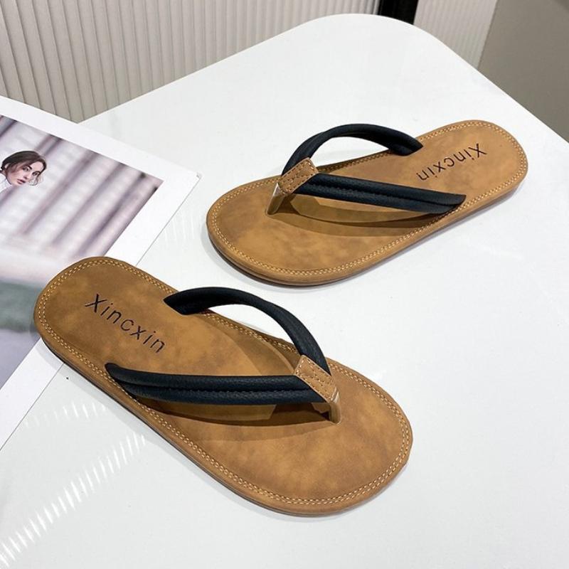 Women's Stylish Outdoor Flip-flops for Summer, Korean-style Student Design, Simple Non-slip Thong Beach Sandals.